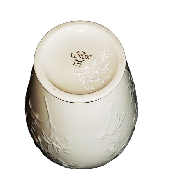 Elegant VTG Lenox Iris Floral Vase in Ivory and Gold for Home Interior Decor - Picture 7 of 7